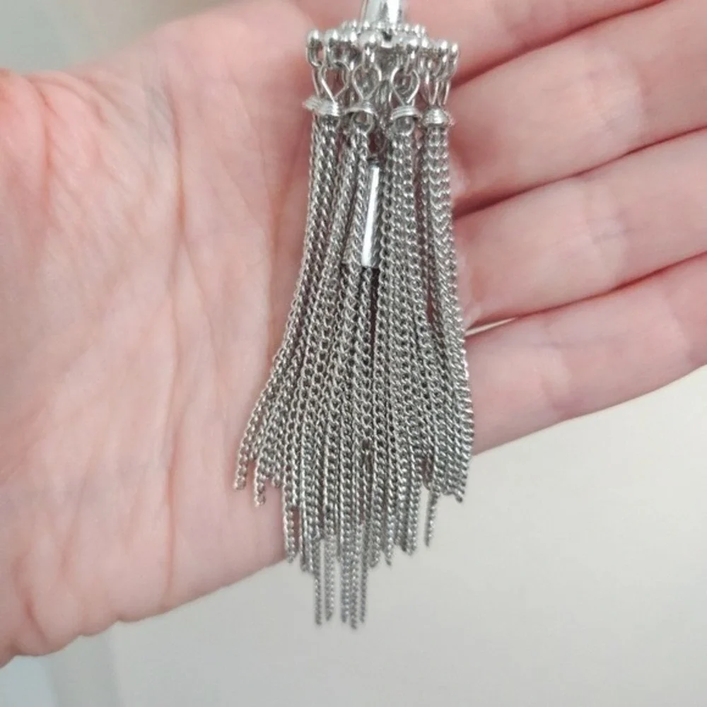 NWOT Kendra Scott White Marble Stone & Silver Tassel Rayne 32